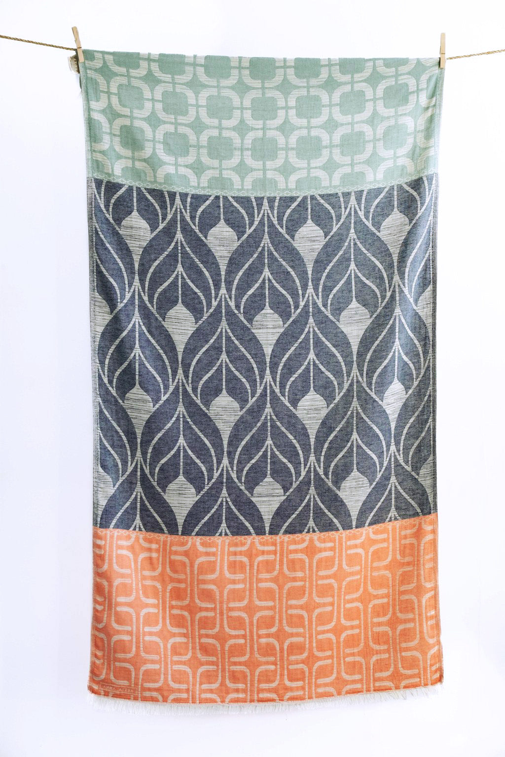 Kissamos Towel